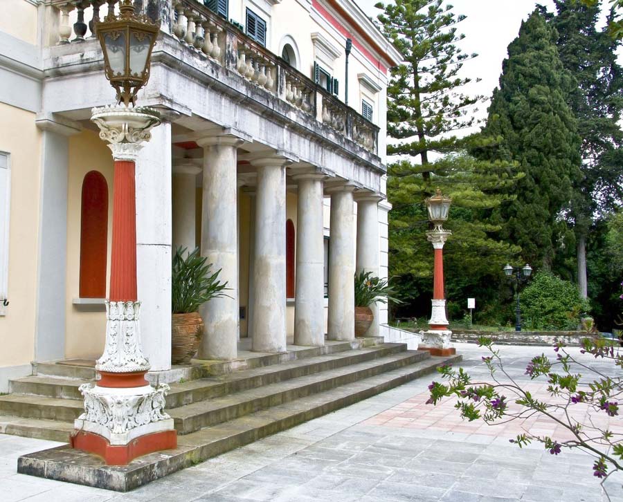 mon-repo-palace-forest-kardaki-beach-monument-museum-sightseeing-in-corfu-history-kardaki-beach